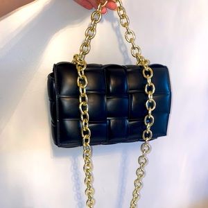 Bottega-style purse.